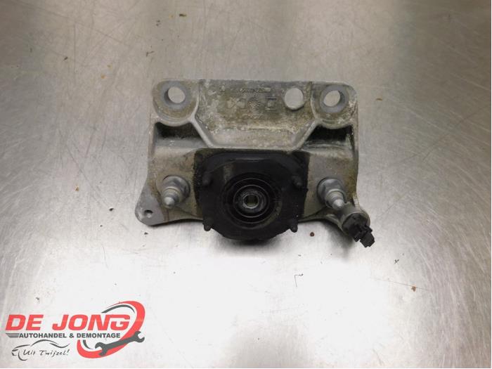 Used Engine mount Renault Twingo III (AH) 0.9 Energy TCE 90 12V Price € 19,90 Margin scheme offered by Autodemontagebedrijf de Jong