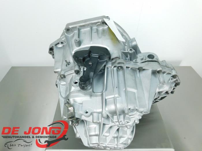 Gearbox from a Mercedes-Benz Vito (447.6) 1.6 109 CDI 16V 2017