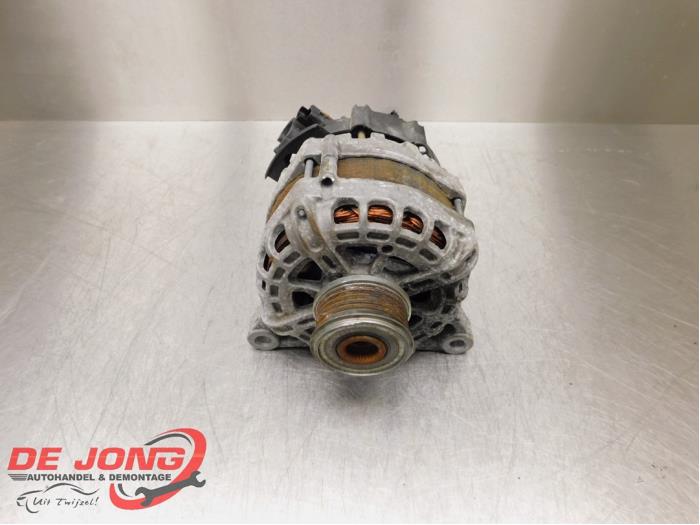 Begagnade Dynamo Opel Crossland (X) 1.2 12V Pris € 34,99 Marginaltabell erbjuds av Autodemontagebedrijf de Jong
