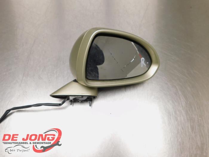 Wing mirror, right from a Opel Corsa D 1.4 16V Twinport 2007