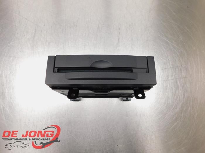Używane Modul nawigacji Volvo V50 (MW) 1.6 D2 16V Cena € 99,99 Procedura marży oferowane przez Autodemontagebedrijf de Jong