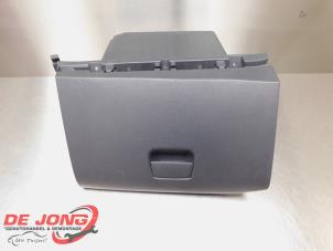 Used Glovebox Kia Rio III (UB) 1.4 CRDi 16V Price € 39,99 Margin scheme offered by Autodemontagebedrijf de Jong