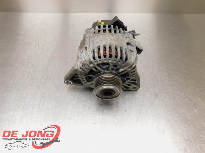 Usados Dinamo Kia Rio III (UB) 1.4 CRDi 16V Precio € 60,45 Norma de margen ofrecido por Autodemontagebedrijf de Jong