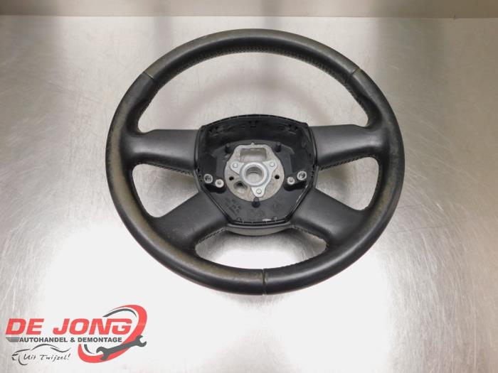 Używane Kierownica Audi A3 (8P1) 2.0 TDI 16V Cena € 34,99 Procedura marży oferowane przez Autodemontagebedrijf de Jong