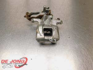 Used Rear brake calliper, left Mazda 6 SportBreak (GJ/GH/GL) 2.2 SkyActiv-D 150 16V Price € 24,99 Margin scheme offered by Autodemontagebedrijf de Jong
