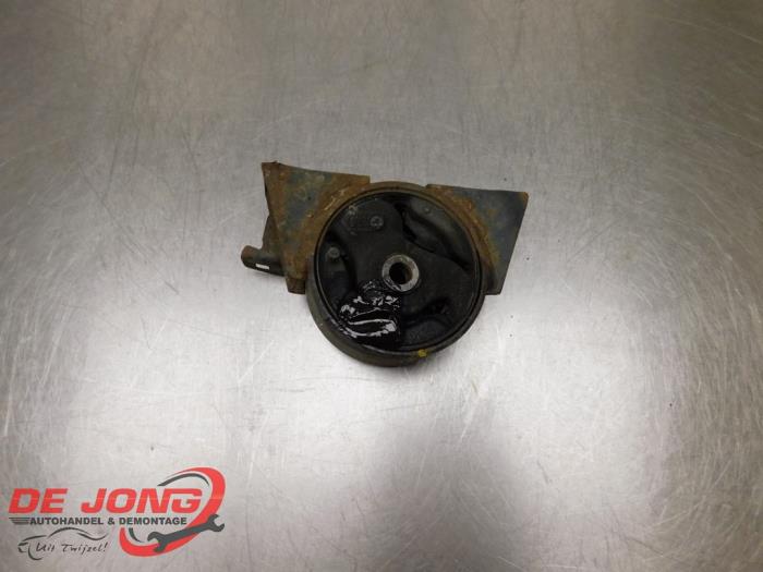 Used Engine mount Nissan X-Trail (T30) 2.0 16V 4x2 Price € 22,99 Margin scheme offered by Autodemontagebedrijf de Jong
