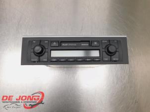 Used Radio/cassette player Audi A4 Avant (B6) 2.0 20V Price € 24,99 Margin scheme offered by Autodemontagebedrijf de Jong