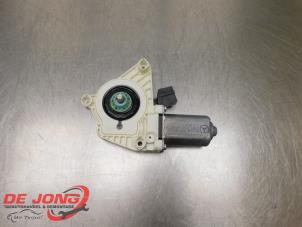 Begagnade Motor, dörrfönster Mercedes B (W245) 2.0 B-180 CDI 16V Pris € 14,90 Marginaltabell erbjuds av Autodemontagebedrijf de Jong