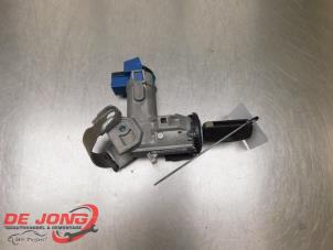 Used Ignition lock + key Ford B-Max (JK8) 1.6 Ti-VCT 16V Price € 33,99 Margin scheme offered by Autodemontagebedrijf de Jong