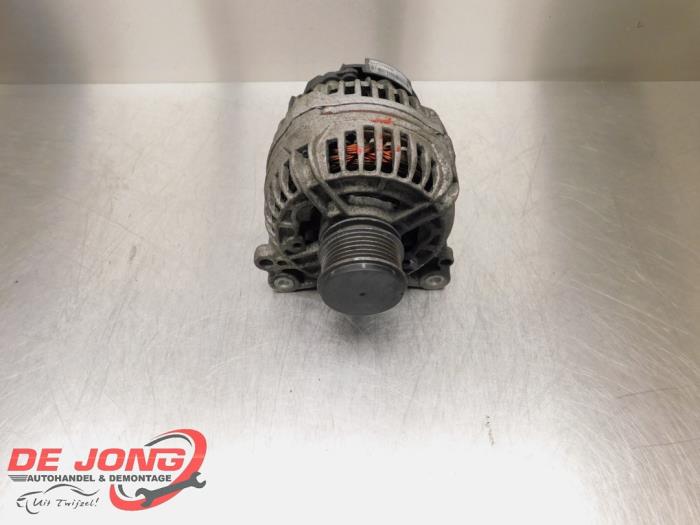 Begagnade Dynamo Volkswagen Transporter T5 1.9 TDi Pris € 24,99 Marginaltabell erbjuds av Autodemontagebedrijf de Jong