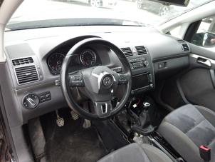 Usagé Set de airbag Volkswagen Touran (1T3) 1.4 16V TSI 140 Prix € 199,95 Règlement à la marge proposé par Autodemontagebedrijf de Jong