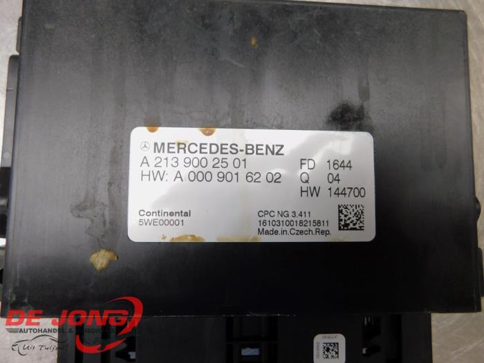Ordenador de caja automática de un Mercedes-Benz E Estate (S213) E-220d 2.0 Turbo 16V 2017