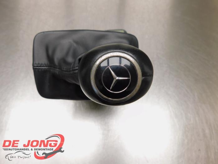 Automatic gear selector from a Mercedes-Benz C (W204) 2.2 C-200 CDI 16V BlueEFFICIENCY 2012