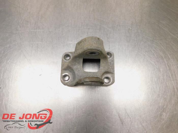 Used Engine mount Mini Countryman (R60) 1.6 Cooper D ALL4 Price € 30,00 Margin scheme offered by Autodemontagebedrijf de Jong