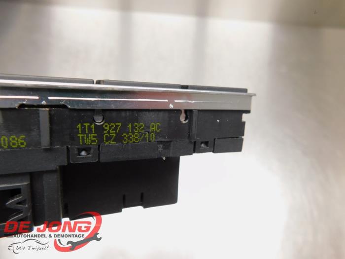 Switch (miscellaneous) from a Volkswagen Touran (1T3) 1.4 16V TSI 140 2011