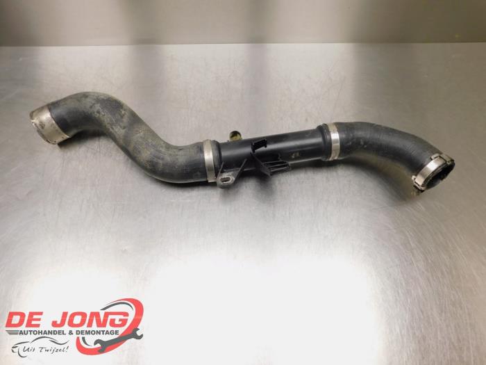 Gebrauchte Intercooler Schlauch Mercedes Vito (447.6) 1.6 109 CDI 16V Preis € 30,24 Mit Mehrwertsteuer angeboten von Autodemontagebedrijf de Jong