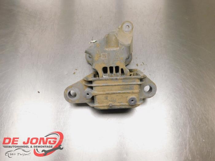 Gearbox mount from a Ford Focus 4 Wagon 1.0 Ti-VCT EcoBoost 12V 100 2020