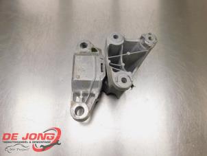 Used Gearbox mount Ford Focus 4 Wagon 1.0 Ti-VCT EcoBoost 12V 100 Price € 43,95 Margin scheme offered by Autodemontagebedrijf de Jong