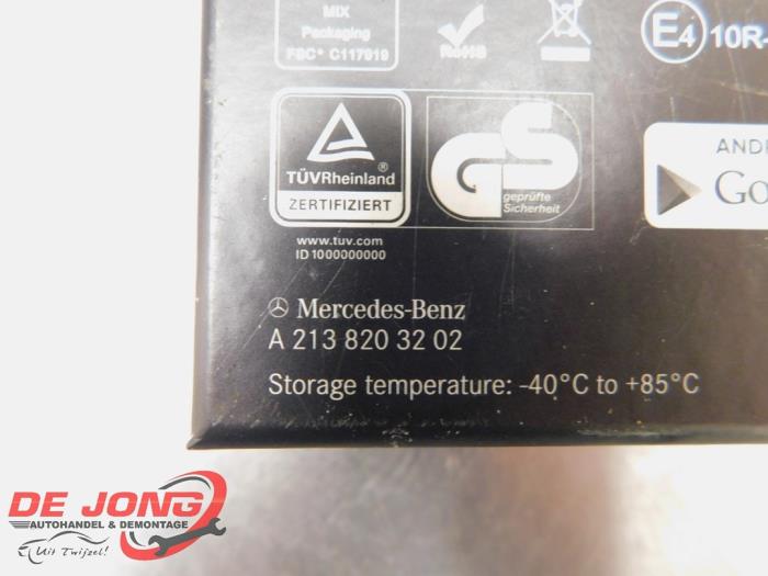 Plug from a Mercedes-Benz B (W246,242) 1.6 B-180 BlueEFFICIENCY Turbo 16V 2014