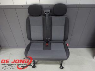 New Double front seat, right Renault Master IV (JV) 2.3 dCi 16V 100 Price € 356,95 Inclusive VAT offered by Autodemontagebedrijf de Jong