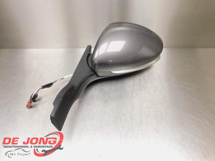 Wing mirror, left from a Peugeot 2008 (CU) 1.2 12V e-THP PureTech 110 2017