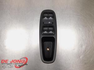 Used Multi-functional window switch Fiat 500L Price € 64,99 Margin scheme offered by Autodemontagebedrijf de Jong