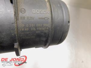 Luftmassenmesser van een Volkswagen Passat Variant (365) 2.0 TDI 16V 140 2012