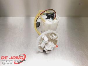 Used Electric fuel pump Mercedes A (177.0) 1.3 A-180 Turbo 16V Price € 44,99 Margin scheme offered by Autodemontagebedrijf de Jong