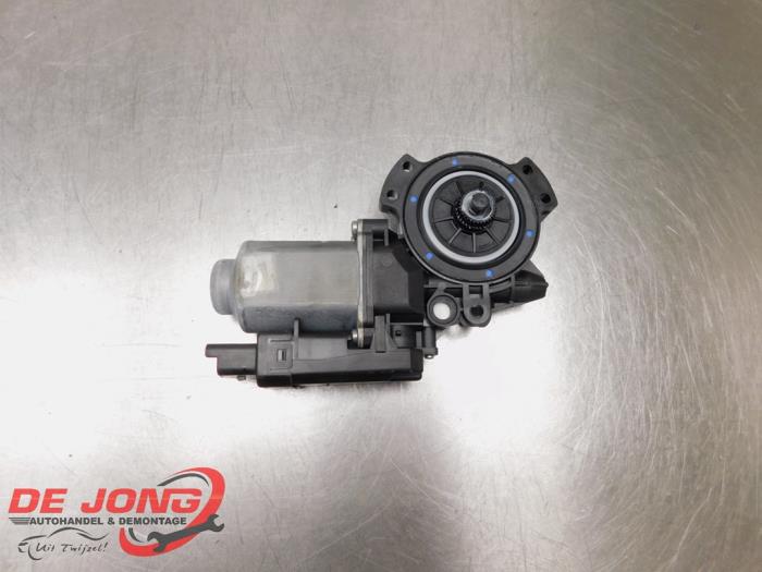 Usados Motor de ventanilla de puerta Kia Pro cee'd (EDB3) 1.4 CVVT 16V Precio € 29,99 Norma de margen ofrecido por Autodemontagebedrijf de Jong