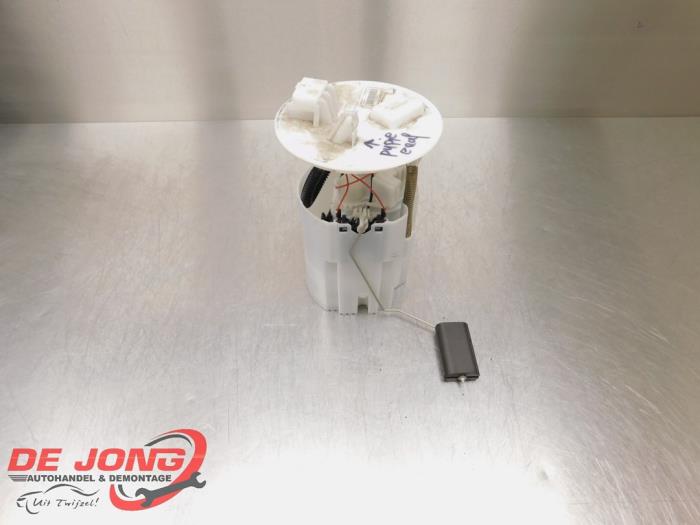 Gebrauchte Kraftstoffpumpe Elektrisch Renault Twingo III (AH) 1.0 SCe 70 12V Preis € 24,99 Margenregelung angeboten von Autodemontagebedrijf de Jong