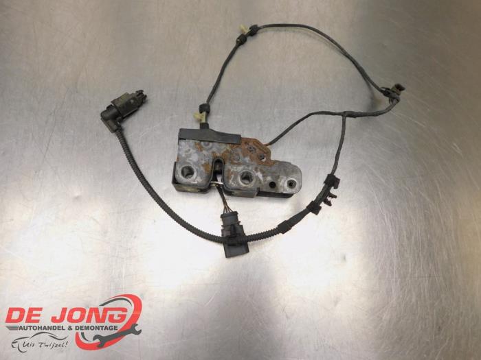 Engine hood lock
