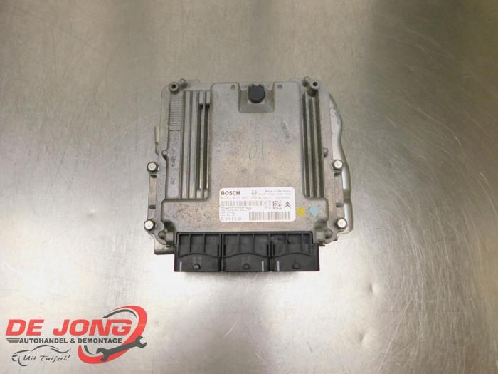 Used Engine management computer Citroen C-Crosser 2.2 HDiF 16V Price € 175,00 Margin scheme offered by Autodemontagebedrijf de Jong