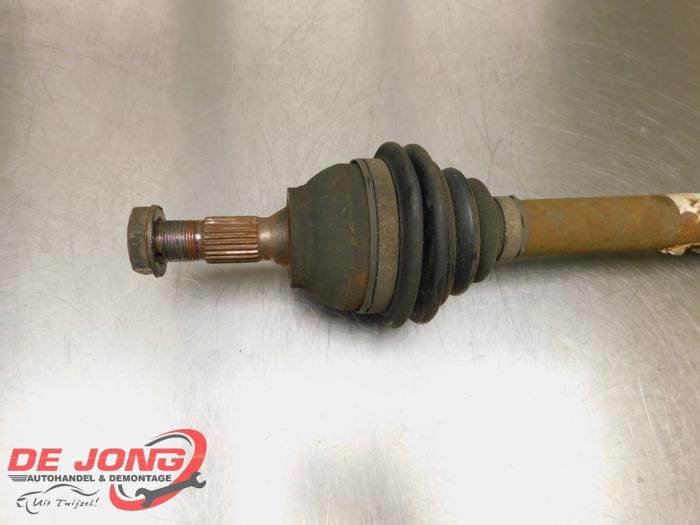 Front drive shaft, left from a Citroën Berlingo Multispace 1.6 HDi 90 2013