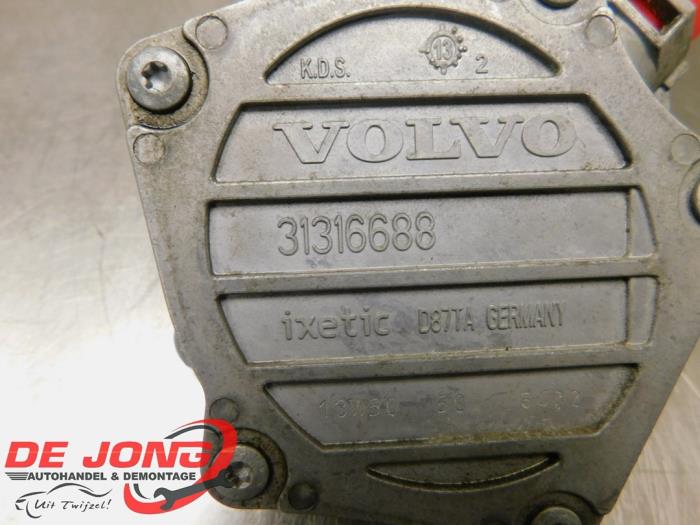 Vakuumpumpe (Diesel) van een Volvo V60 I (FW/GW) 2.0 D4 16V 2014