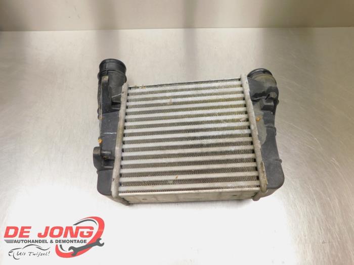 Usados Intercooler Audi A4 Avant (B7) 2.0 TDI Precio € 19,99 Norma de margen ofrecido por Autodemontagebedrijf de Jong