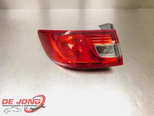 Used Taillight, left Renault Clio IV (5R) 1.2 TCE 16V GT EDC Price € 17,99 Margin scheme offered by Autodemontagebedrijf de Jong