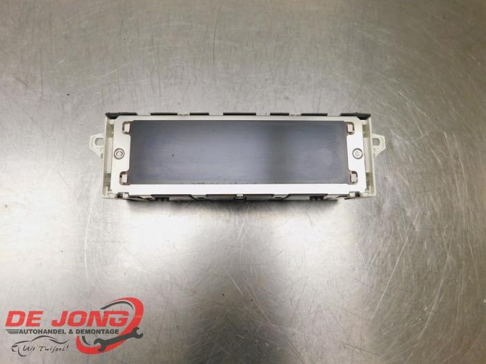 Begagnade Innerdisplay Peugeot 308 (4A/C) 1.6 HDiF 16V Pris € 34,99 Marginaltabell erbjuds av Autodemontagebedrijf de Jong