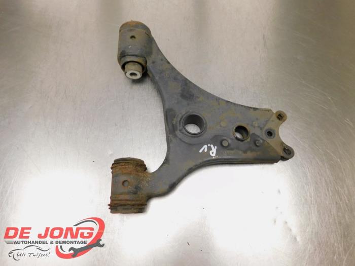 Front wishbone, right from a Mercedes-Benz A (W169) 1.7 A-170 2005