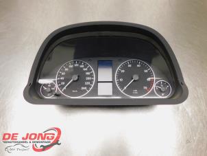 Used Odometer KM Mercedes A (W169) 1.7 A-170 Price € 69,95 Margin scheme offered by Autodemontagebedrijf de Jong