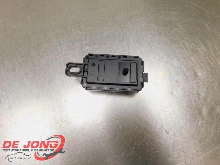 Alarm module from a BMW 1 serie (F21) 116i 1.6 16V 2014