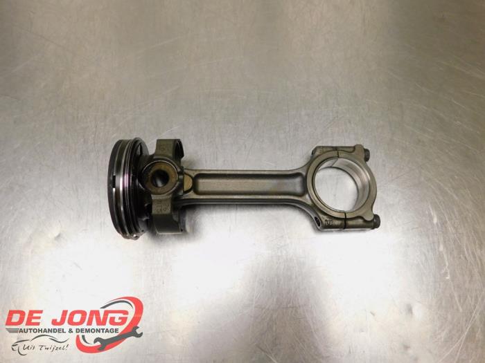 Usados Pistón Nissan Qashqai (J11) 1.5 dCi 115 Precio € 100,00 Norma de margen ofrecido por Autodemontagebedrijf de Jong