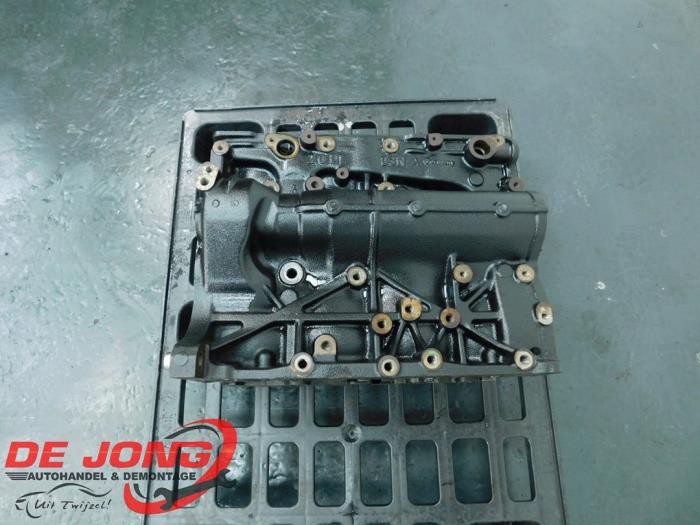 Used Engine crankcase Volkswagen Golf VII (AUA) 2.0 GTD 16V Price € 375,00 Margin scheme offered by Autodemontagebedrijf de Jong