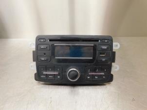Gebrauchte Radio CD Spieler Dacia Lodgy (JS) 1.5 dCi FAP Preis € 49,99 Margenregelung angeboten von Autodemontagebedrijf de Jong