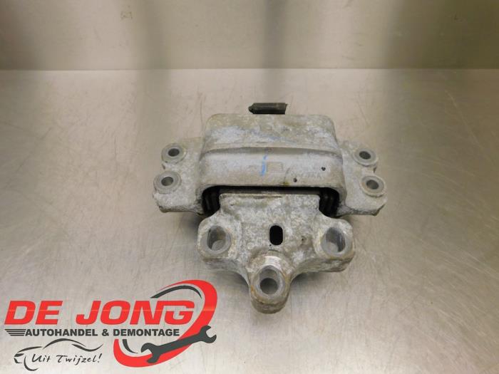 Usagé Support moteur Volkswagen Golf VI Variant (AJ5/1KA) 2.0 GTD 16V Prix € 7,95 Règlement à la marge proposé par Autodemontagebedrijf de Jong