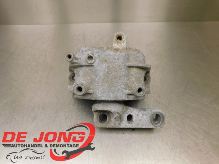 Usagé Support moteur Volkswagen Golf VI Variant (AJ5/1KA) 2.0 GTD 16V Prix € 10,99 Règlement à la marge proposé par Autodemontagebedrijf de Jong