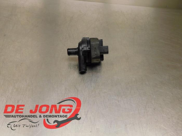 Begagnade Extra vattenpump Mercedes B (W245) 2.0 B-200 CDI 16V Pris € 9,99 Marginaltabell erbjuds av Autodemontagebedrijf de Jong