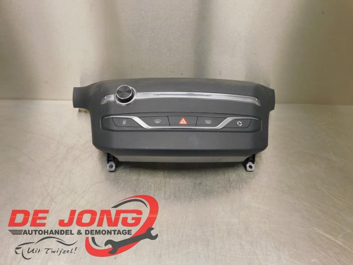 Używane Panel obslugi radia Peugeot 308 (L3/L8/LB/LH/LP) 1.6 HDi Cena € 39,99 Procedura marży oferowane przez Autodemontagebedrijf de Jong