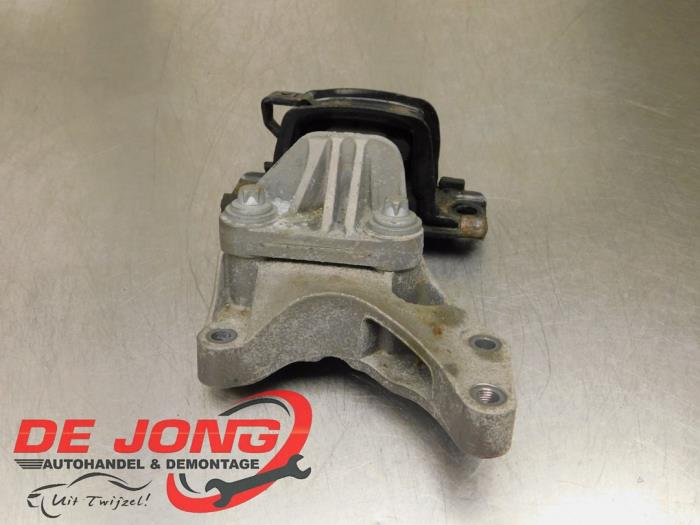 Used Engine mount Opel Adam 1.2 16V Price € 7,99 Margin scheme offered by Autodemontagebedrijf de Jong