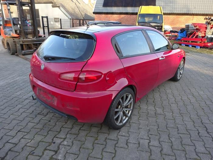 Alfa Romeo 147 TI 2.0 TWIN SPARK '06