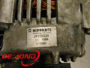 Dynamo från en Kia Carens III (FG) 2.0 CRDI VGT 16V 2009